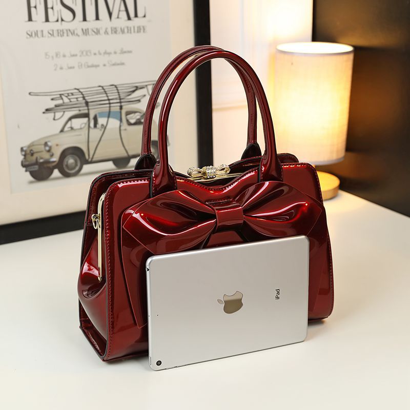 Structured handbag colour option