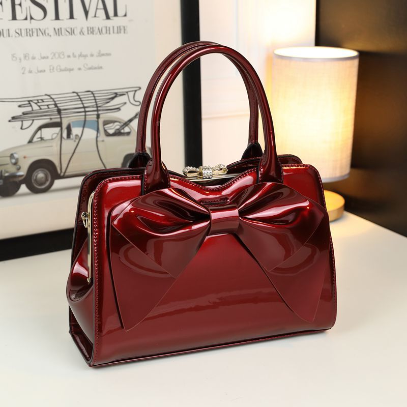 Structured top-handle handbag detail