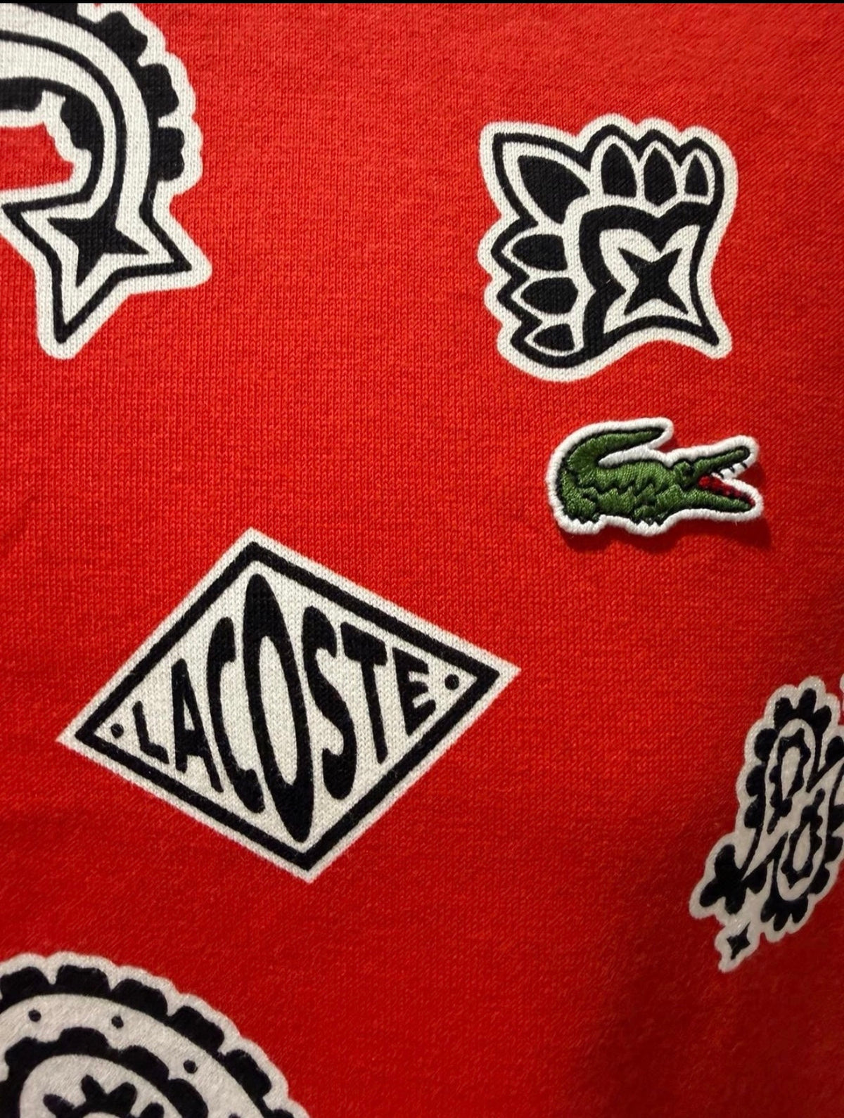 Lacoste L!VE Paisley Print T-Shirt Red Large – New with Tags