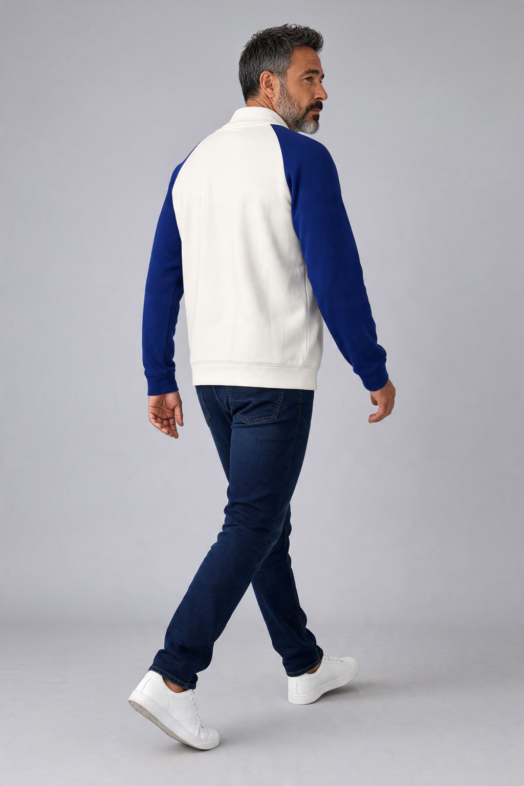 Nike Roger Federer RF Premier Tennis Jacket in large size, new with tags, lightweight Nike tennis jacket for spring 2016.