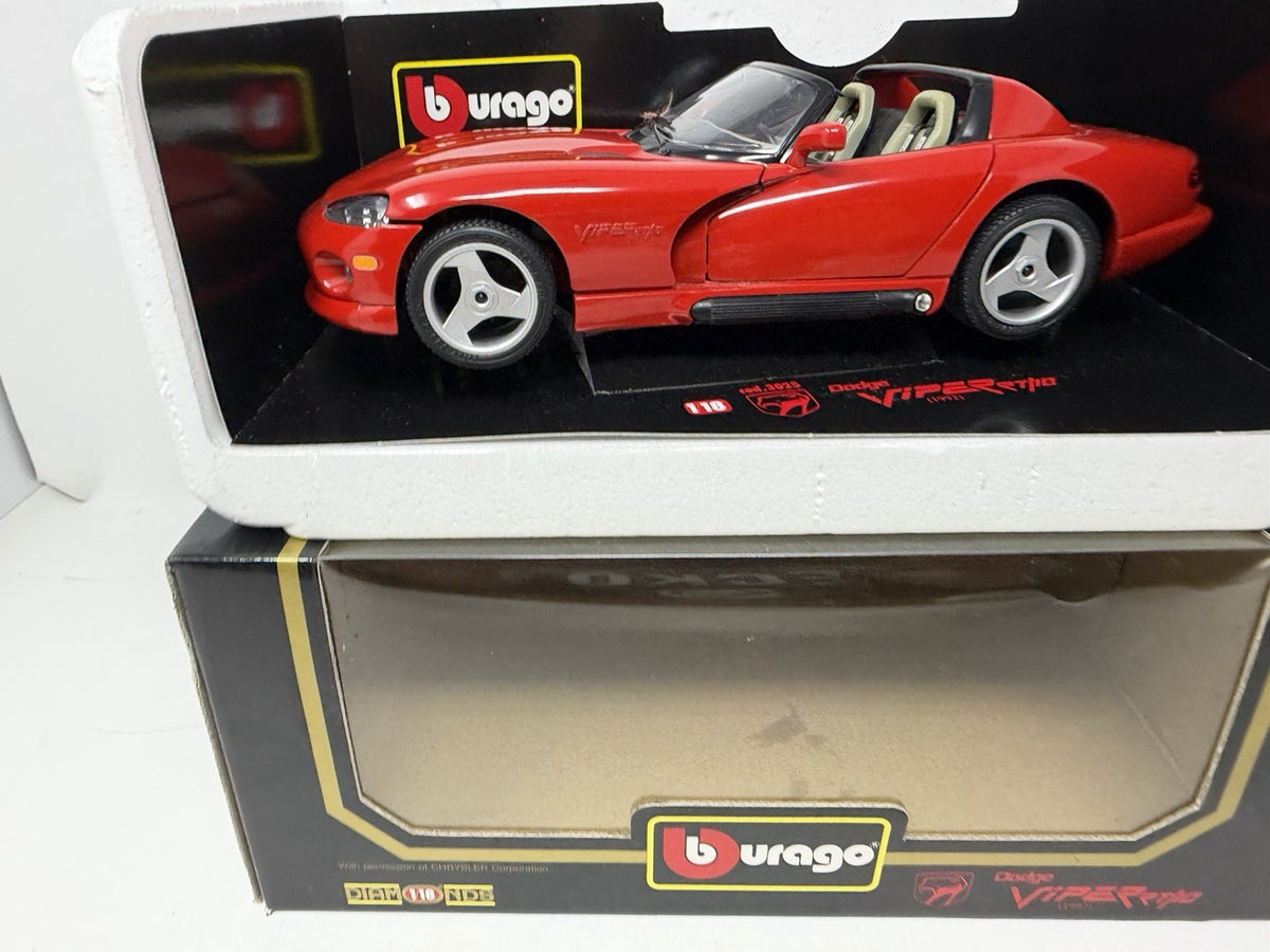 Bburago Diamonds 1:18 red Dodge Viper RT/10 1992 die-cast model on its box base with the window box below