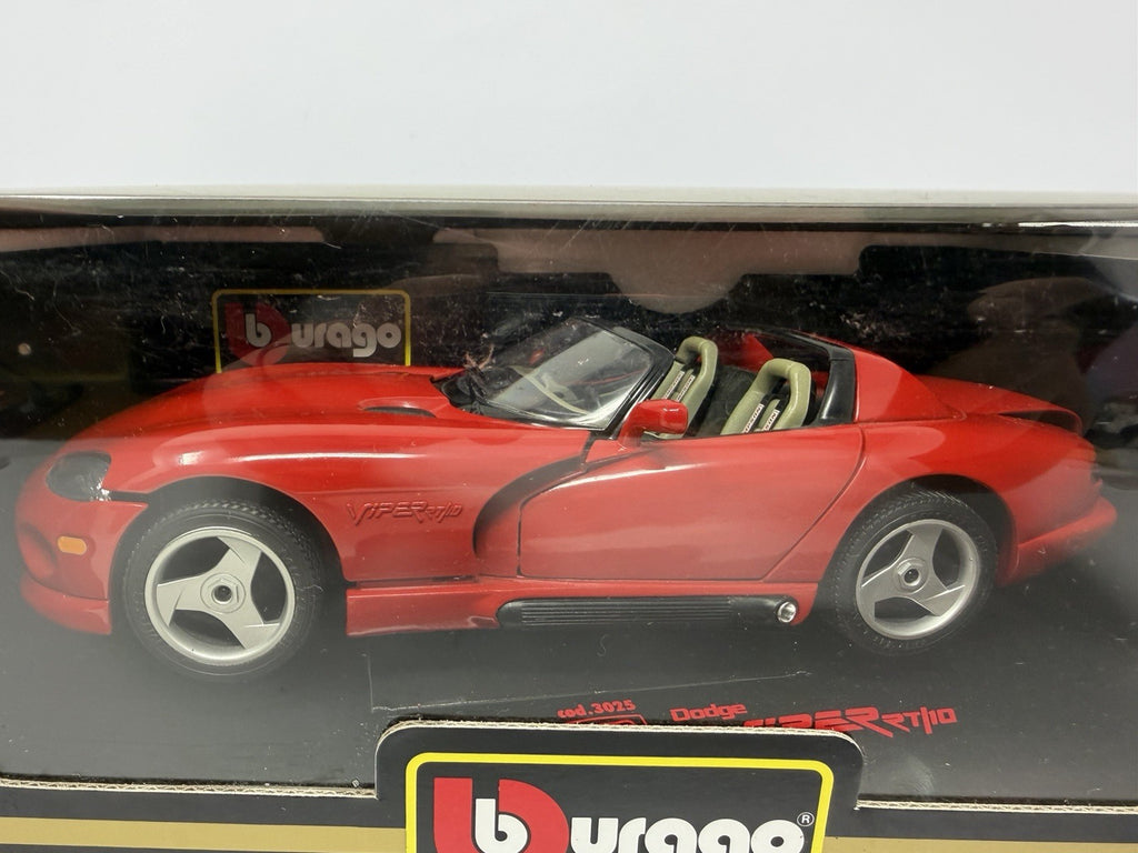 Bburago Diamonds 1:18 red Dodge Viper RT/10 1992 seen through the box window