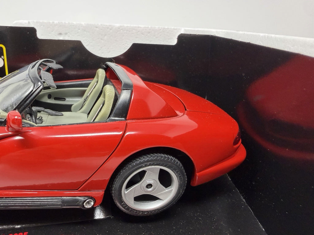 Bburago Diamonds 1:18 red Dodge Viper RT/10 1992, side view showing the grey interior