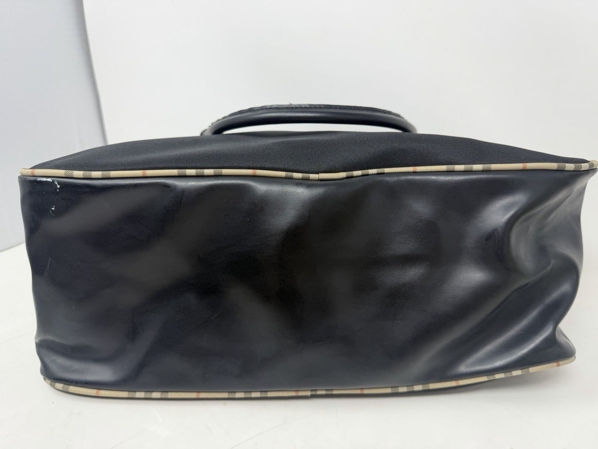 Burberry black holdall weekend bag with check trim – photo 11 of 16