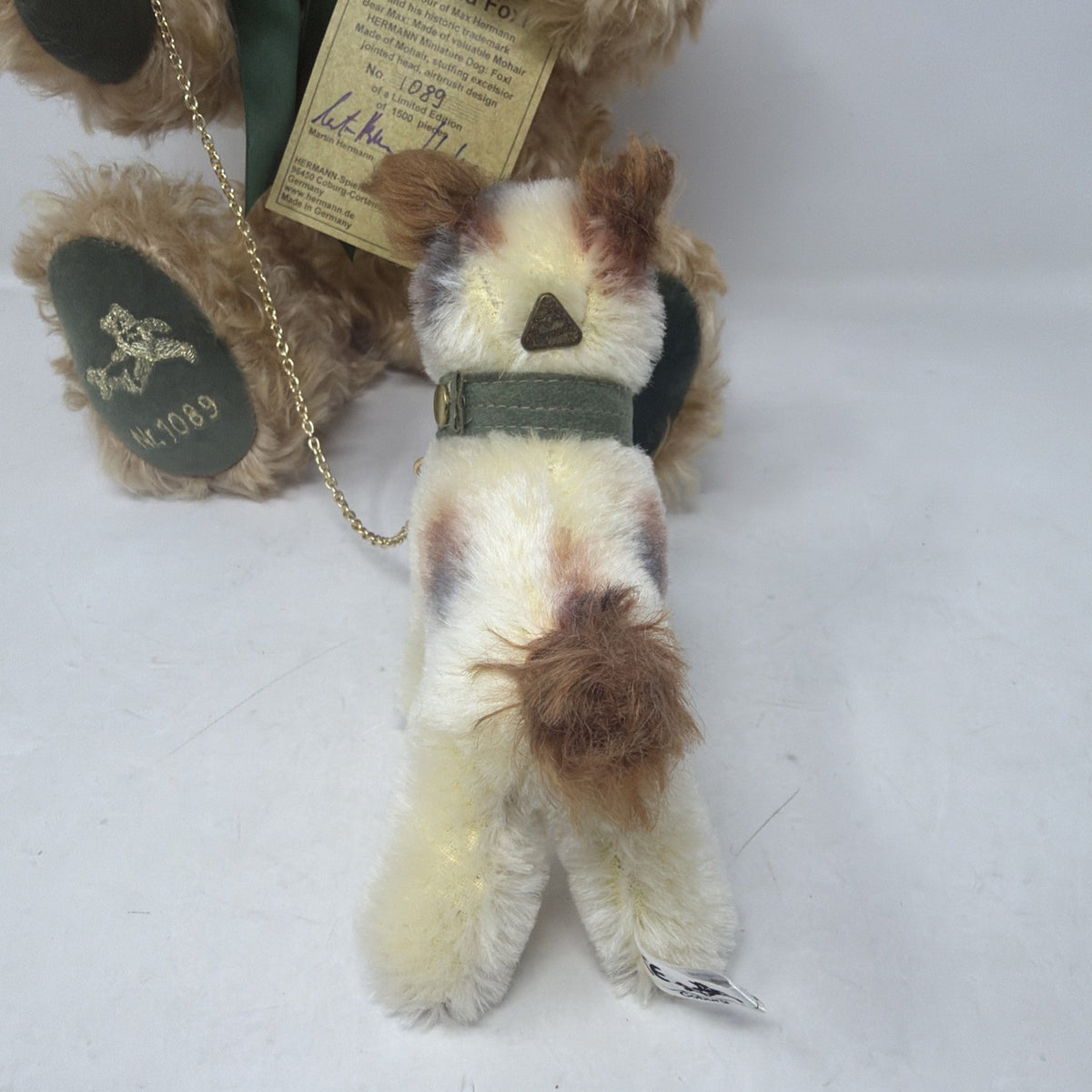Hermann Coburg Max and Foxl mohair bear and dog, Foxl rear view showing his tail