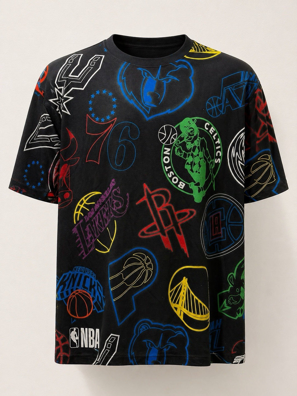 New Era NBA black all-over team logo print t-shirt, men's 2XL – photo 1 of 13
