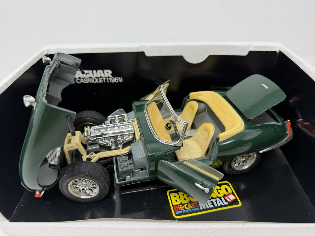 Bburago 1:18 green Jaguar E Cabriolet die-cast model – photo 9 of 22