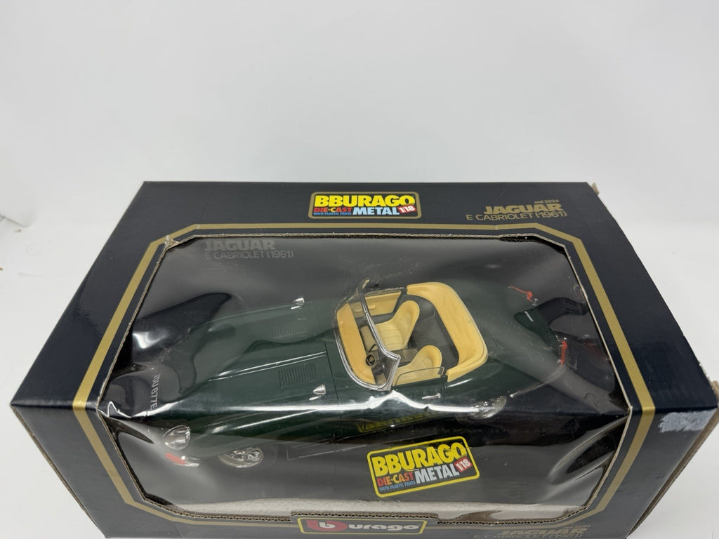Bburago 1:18 green Jaguar E Cabriolet die-cast model – photo 18 of 22