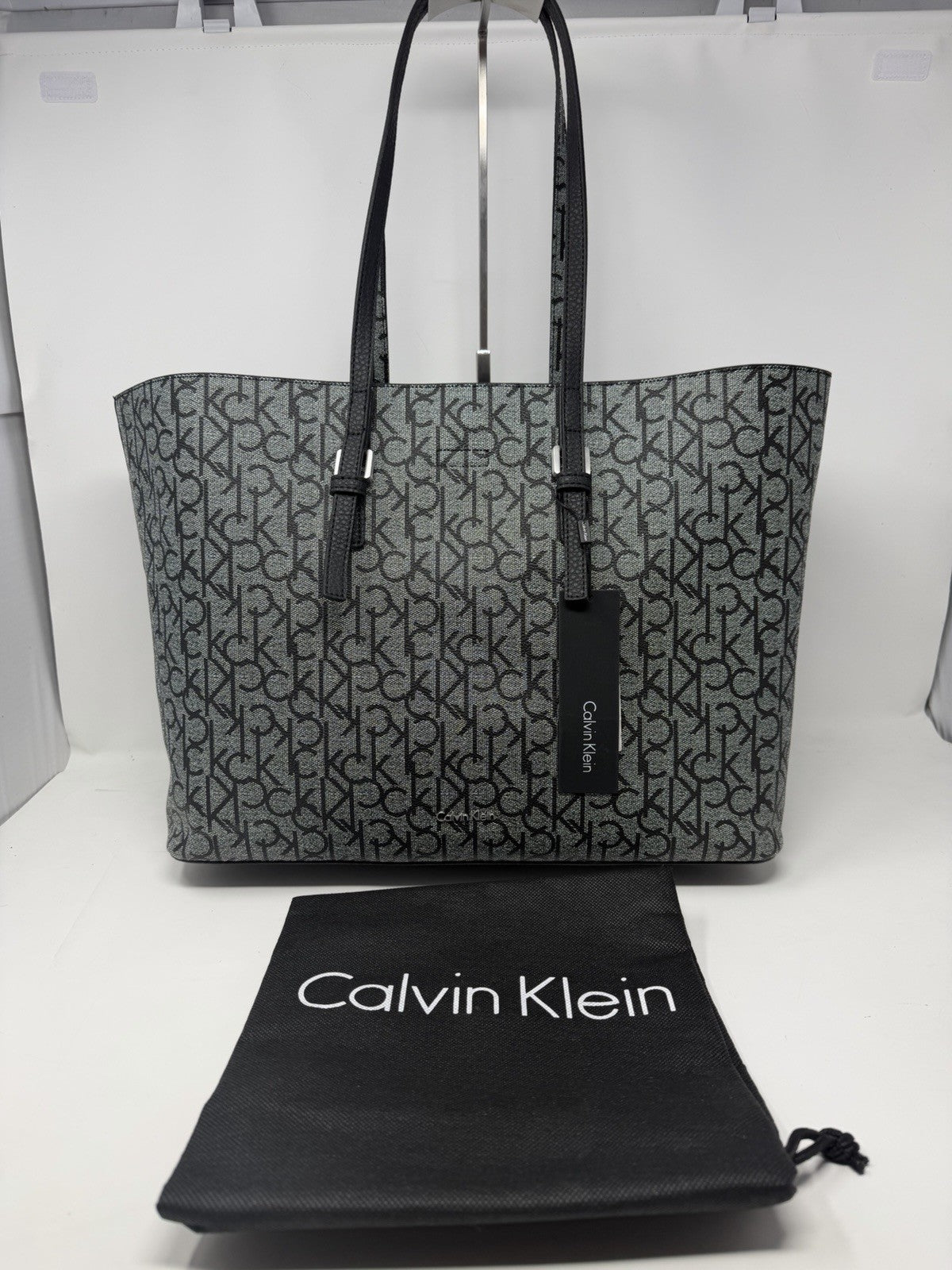 Calvin Klein CK monogram tote bag with black pebbled organiser pouch – photo 1 of 16