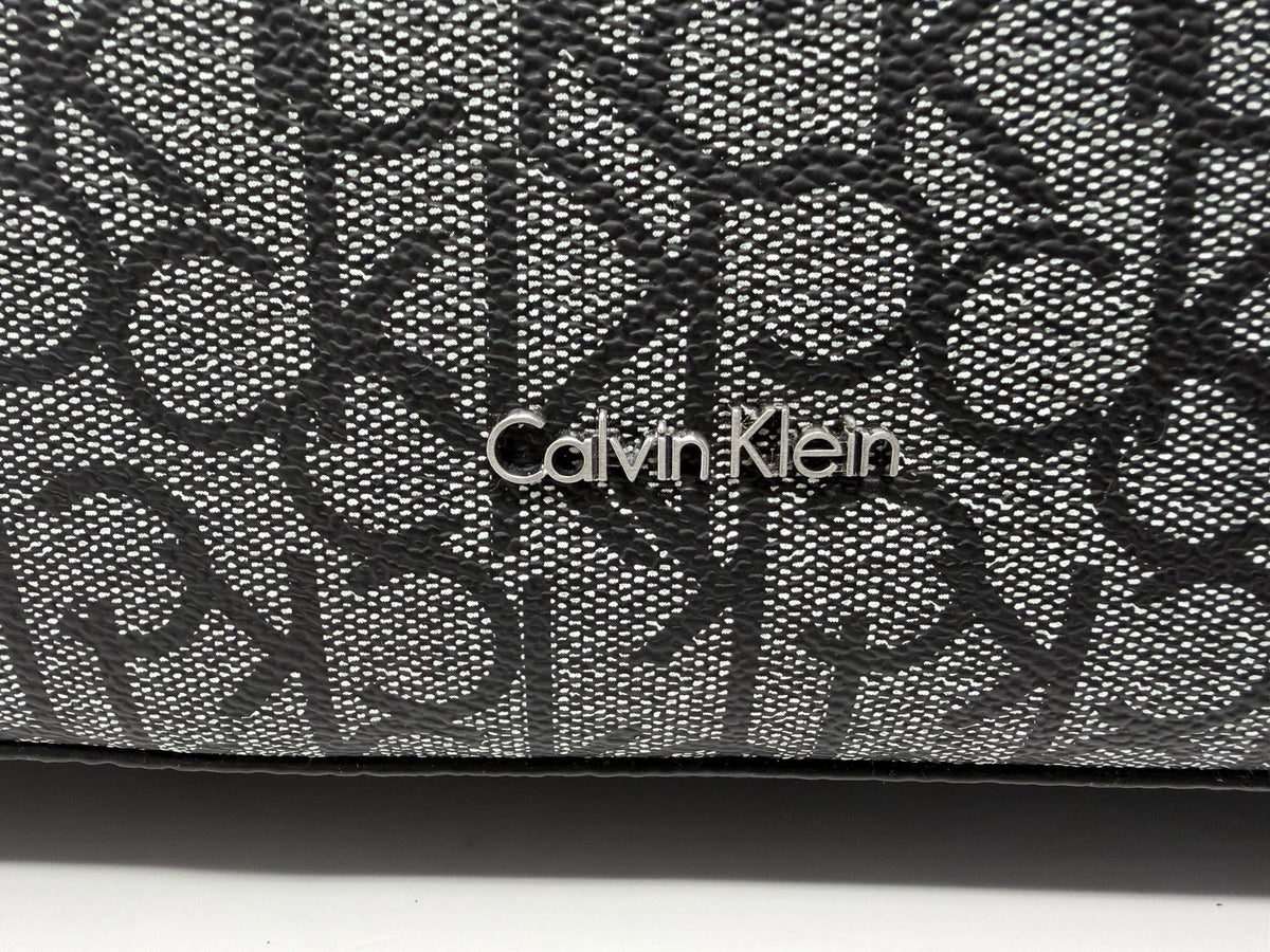 Calvin Klein CK monogram tote bag with black pebbled organiser pouch – photo 6 of 16