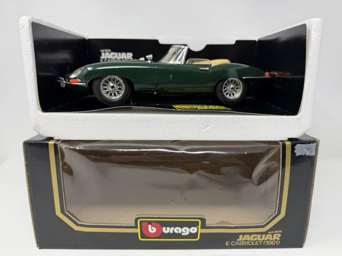 Bburago 1:18 green Jaguar E Cabriolet die-cast model – photo 2 of 22