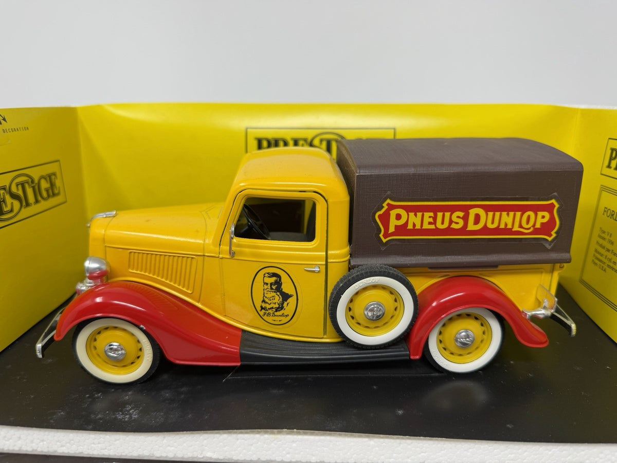 Solido Prestige 1936 Ford V8 Pick Up Pneus Dunlop die-cast model – photo 2 of 14