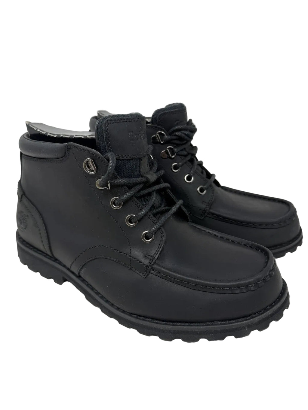 Timberland Earthkeepers men's black leather chukka boots, UK size 8.5, EU 43, new with damaged box, visible leather and sole details.