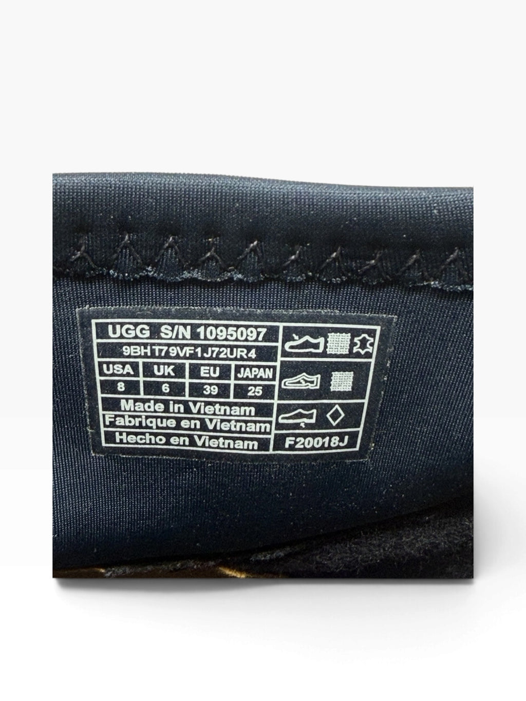 UGG Neutra women's slip-on trainers in navy, UK 6, featuring a sleek casual design and comfortable slip-on style.