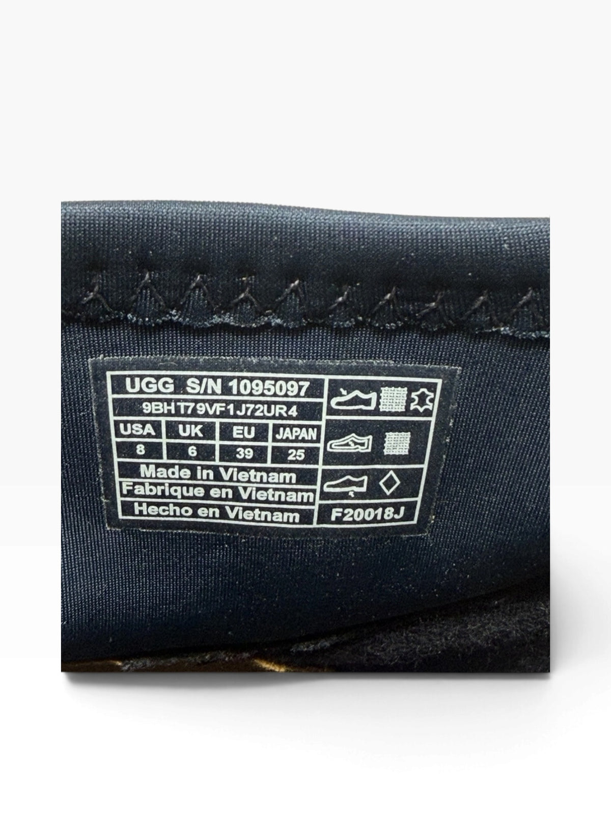 UGG Neutra women's slip-on trainers in navy, UK 6, featuring a sleek casual design and comfortable slip-on style.