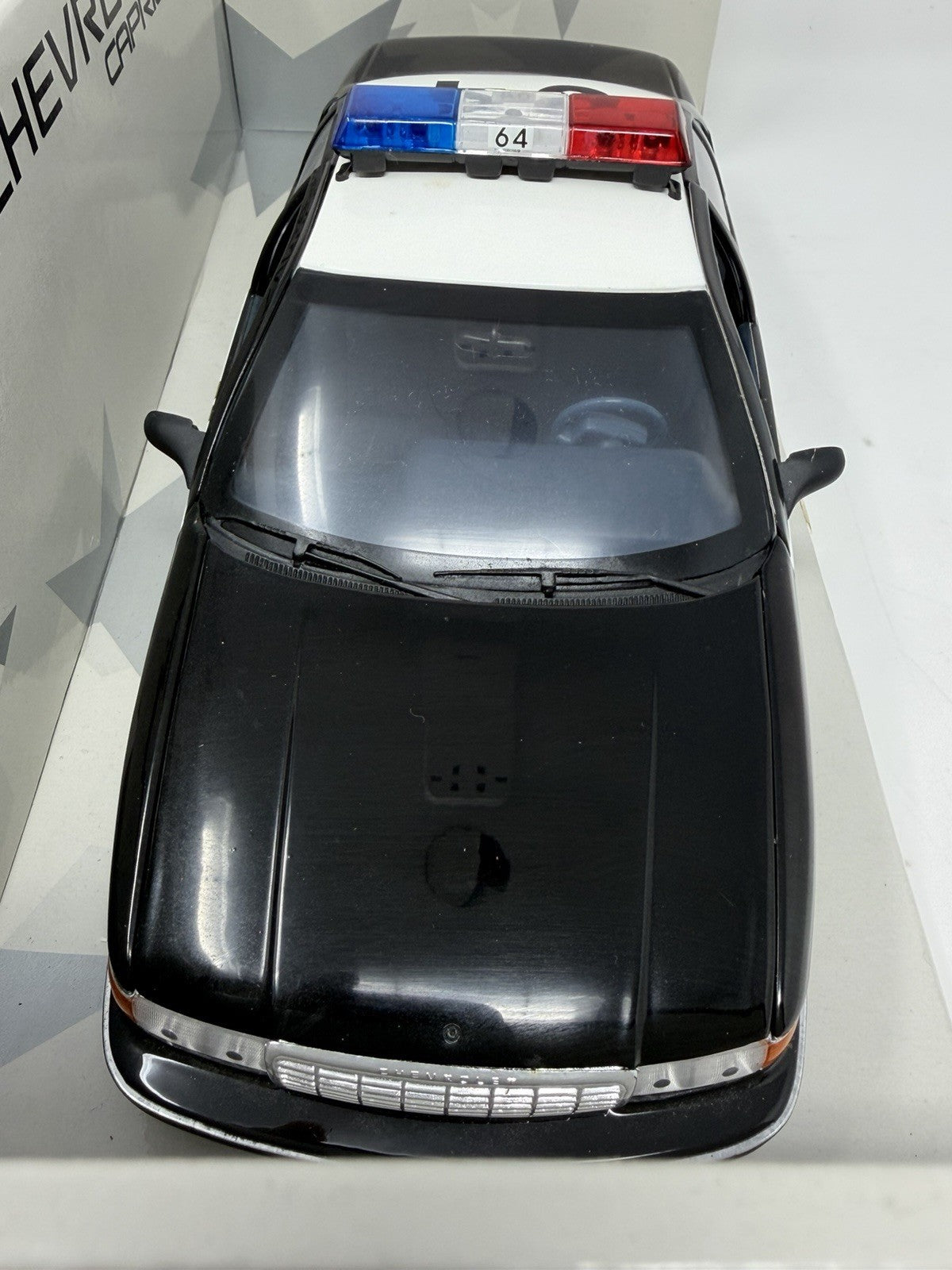 UT Models 1:18 Chevrolet Caprice Brea Police, overhead front view of bonnet and light bar