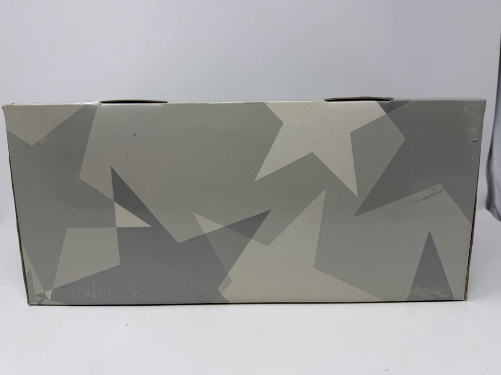 UT Models 1:18 Chevrolet Caprice Brea Police box back panel