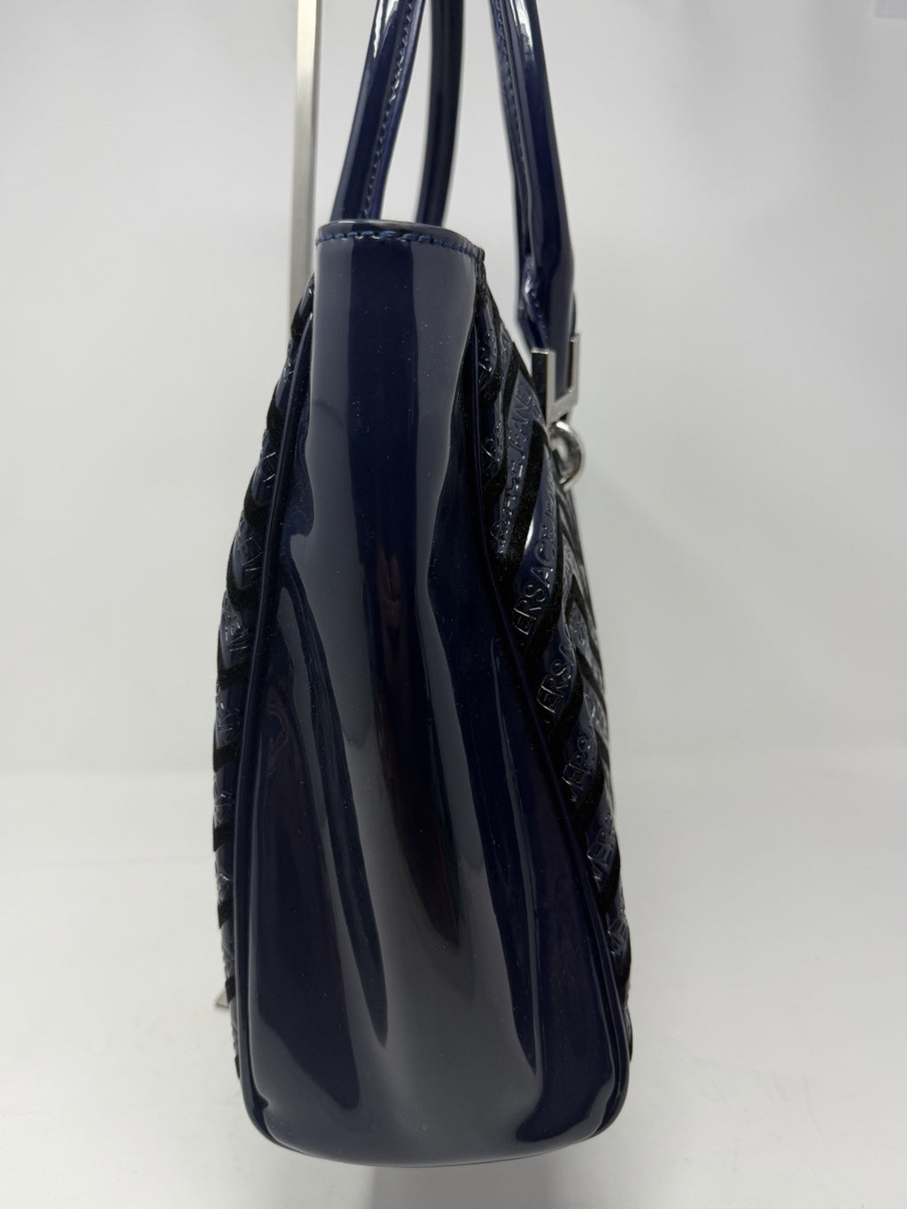 Versace Jeans navy patent chevron embossed tote bag – photo 6 of 9