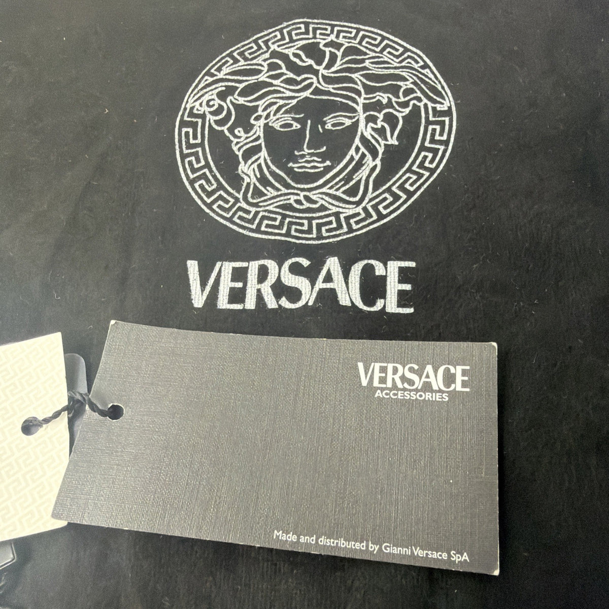 Versace Y2K white and tan leather shoulder bag with Medusa zip charm – photo 14 of 24
