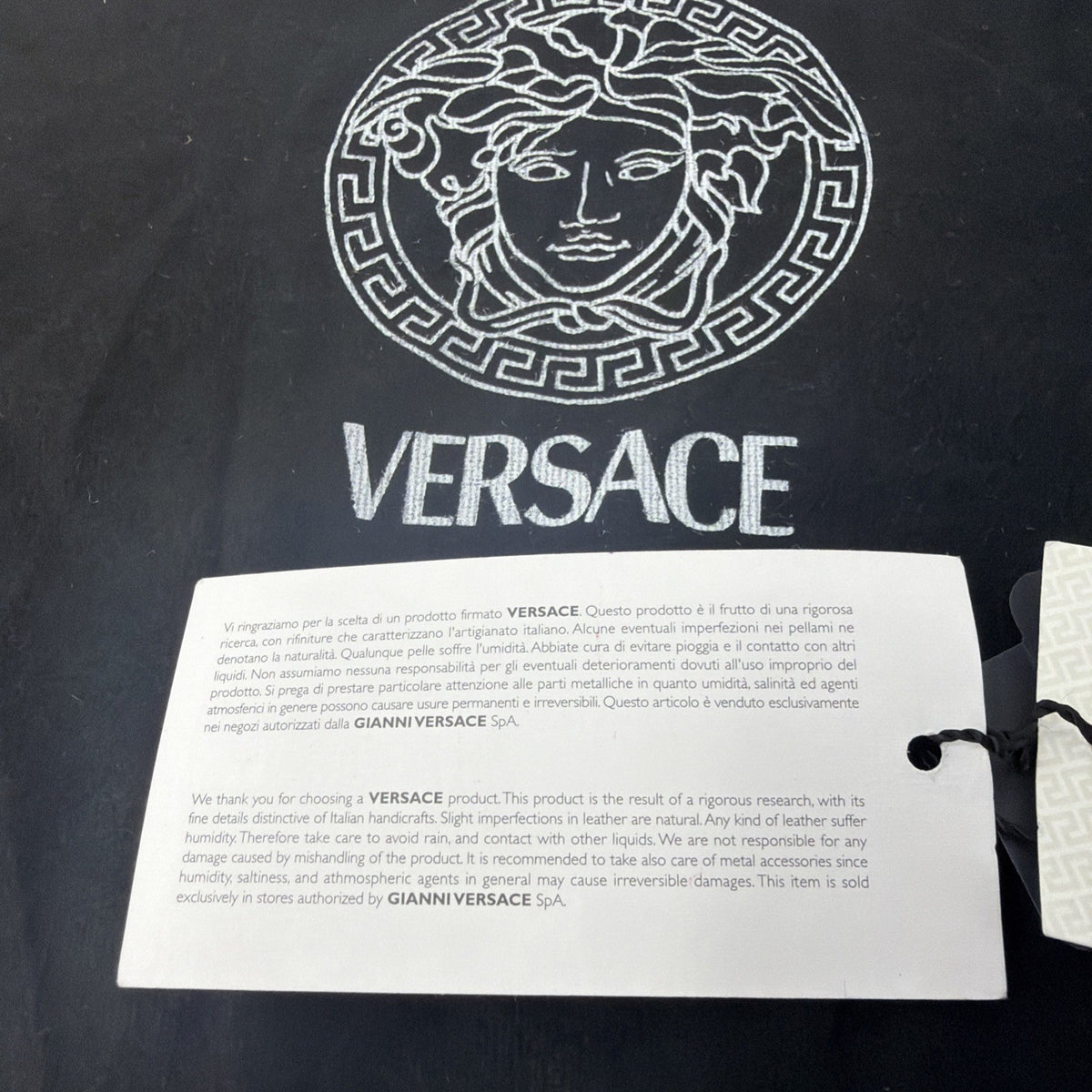 Versace Y2K white and tan leather shoulder bag with Medusa zip charm – photo 15 of 24