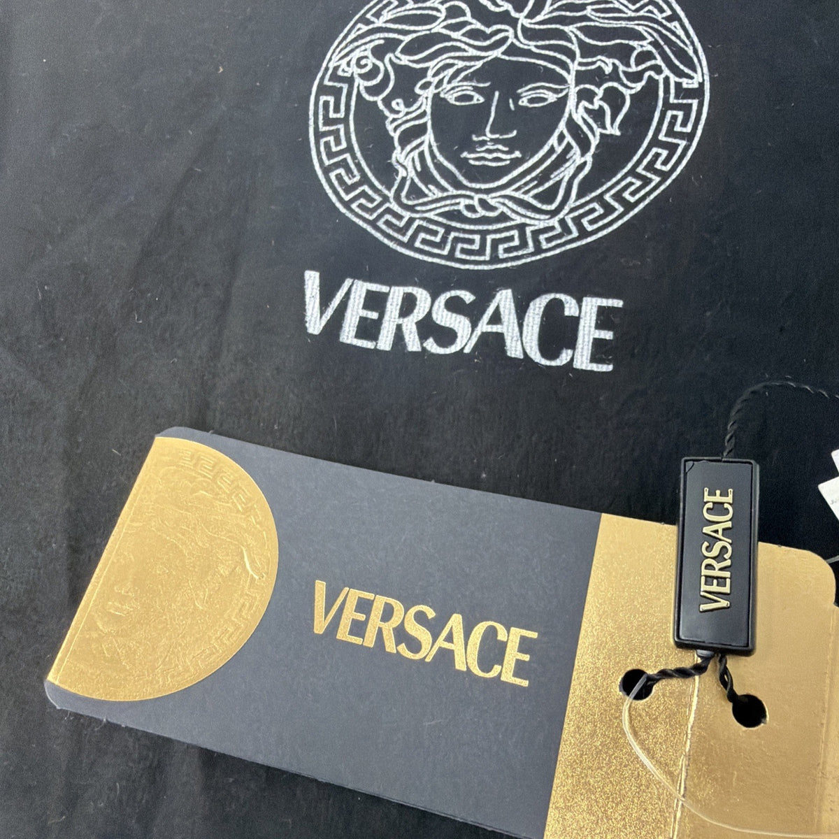 Versace Y2K white and tan leather shoulder bag with Medusa zip charm – photo 16 of 24