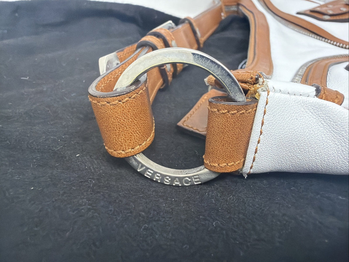 Versace Y2K white and tan leather shoulder bag with Medusa zip charm – photo 24 of 24