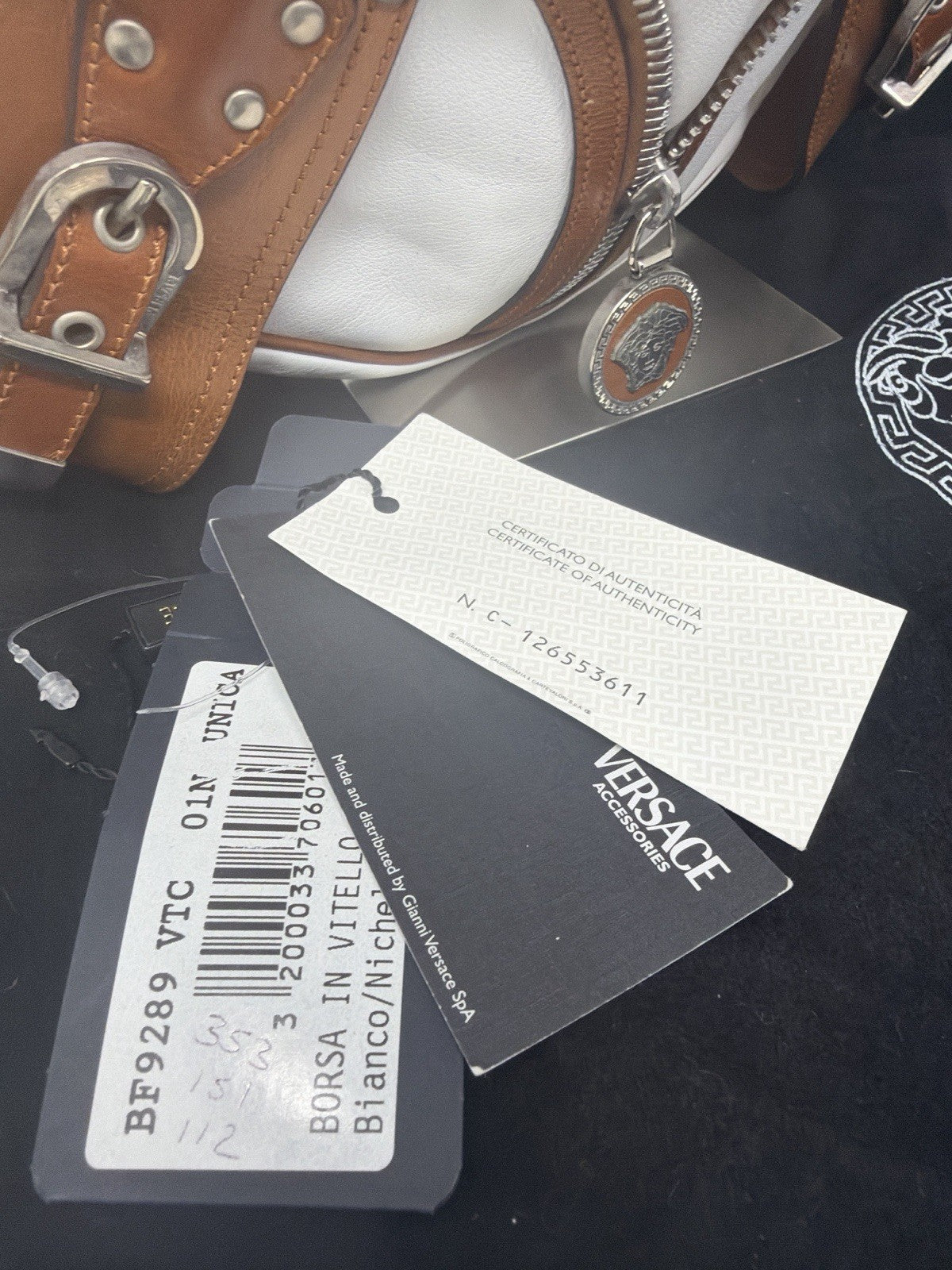 Versace Y2K white and tan leather shoulder bag with Medusa zip charm – photo 3 of 24